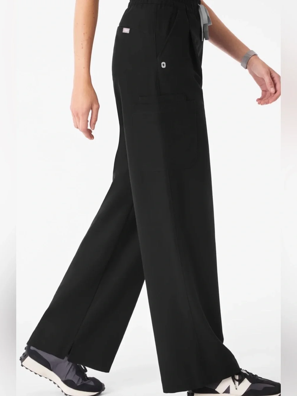 [NWT] Figs Shelby Ultra High- Rise Wide Leg Scrub Pant Size Medium Tall